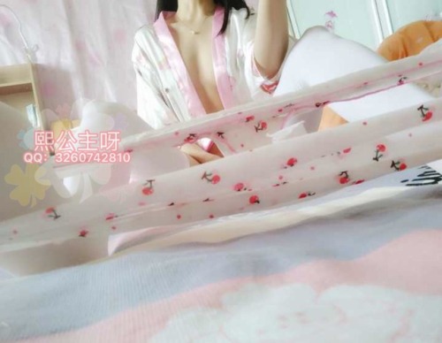 xidr6789: 想要我的内内吗？ 嗯那 好香！