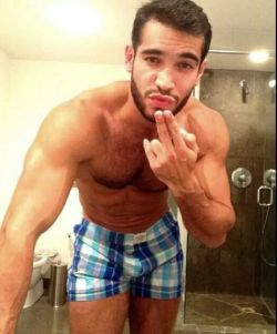 undiefangallery:  Want to blow him a kiss?