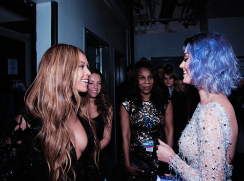 fuckyesbeyonce: Beyoncé & Katy Perry backstage at the 57th Grammy Awards.