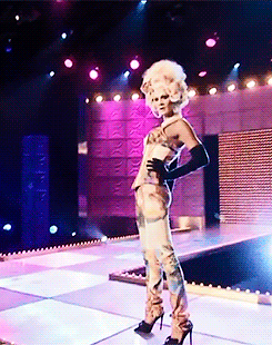 nanasekei:  drag race meme - eight outfits3/8 - Raja’s Marie Antoinette