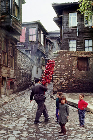 fotojournalismus:  Istanbul in the 1960s &amp; 1970s.  Photographs by Ara Güler
