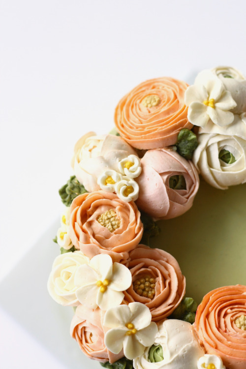 foodffs: Update Your Buttercream: Discover Blooming Floral Designs & Must-Know Tips Really nice 