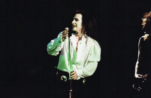 fallopianrhapsody:Dave Vanian: goth excellence and elegance personified.