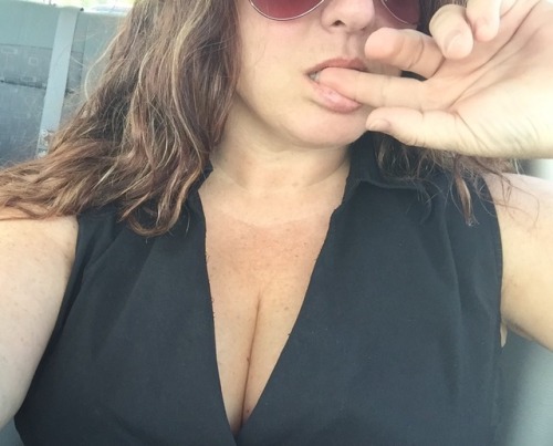 curiouswinekitten2:  Hooray for Cleavage Sunday fun and the beautiful @curiouswinekitten2 👏🦋👏🦋👏  Much love and a little tongue from  @boy-toys-best-friend ❤️👅❤️👅❤️  ❤️❤️❤️.   These are so playful and fun! 
