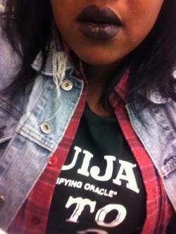 ouijavvhore:  me & black lipstick have