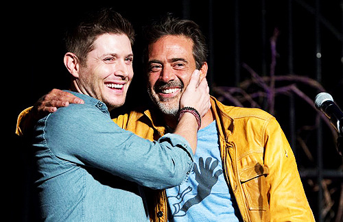 shadowoftheforce: Jeffrey Dean Morgan and Jensen Ackles at Vegas Con ‘15 (x)