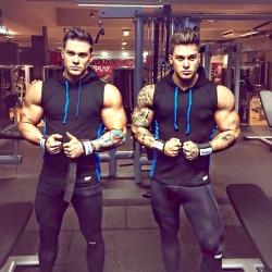 drwannabe:  the Harrison twins