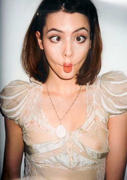 lovingkempmuhl:  Charlotte photographed by Terry Richardson (don’t know exactly when was this taken)