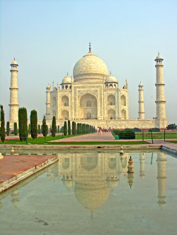 breathtakingdestinations:Taj Mahal - India (by Dennis Jarvis) 