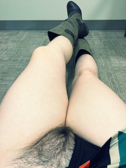 hairytacobell:  ketraptor:  Work fun. ;)