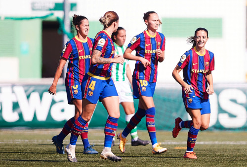 Aitana Bonmatí of FC Barcelona celebrates a goal during Primera Iberdrola match between Real 
