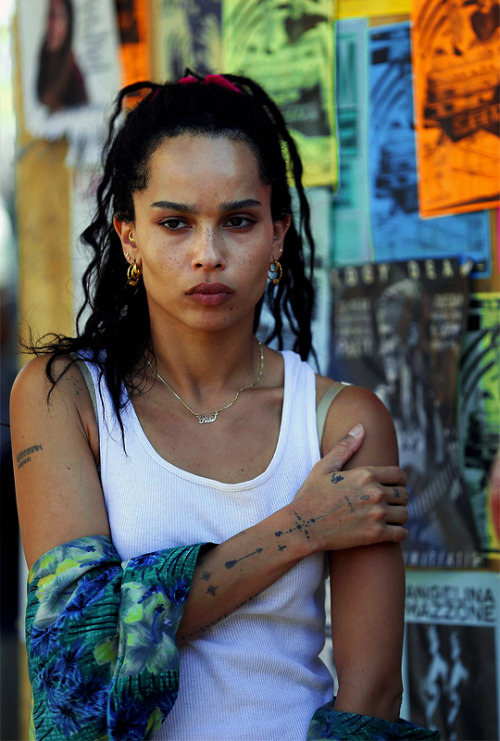 jessicahuangs:Zoë Kravitz on the set of “High Fidelity” in New York on July 14, 201