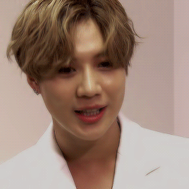 allminetherainbow:Taemin being interviewed, 181008