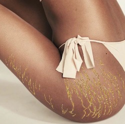 „stretch marks„ Great artist make this