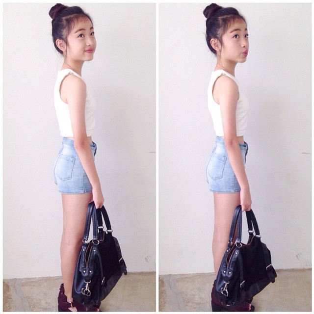 asiancumcollection:  Wow, lot of new followers. Here are more pictures of the girl