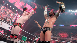 fishbulbsuplex:  WWE Heavyweight Champion C.M. Punk and World Heavyweight Champion Sheamus  Two hot champions!