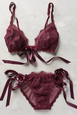 for-the-love-of-lingerie:  Hanky Panky 