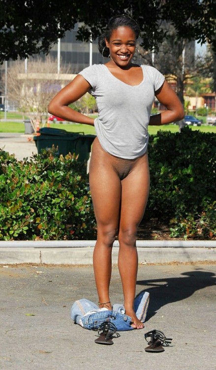 theblackebony:  Happy Friday!
