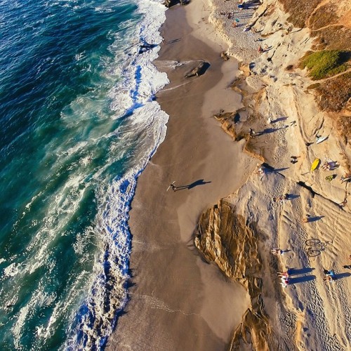 nevver:  Drone Beach