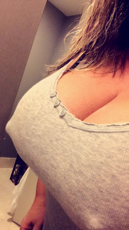 big-gurrls:  Follow Big Gurls - at http://big-gurrls.tumblr.com/ Big Pussy, Big Butts, Big Boobs - 10,000++ posts for more real lickable, suckable, edible pussies, boobs and butts - posted at least 24 times EVERYDAY
