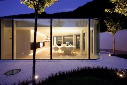 life1nmotion:  Milan-based studio JM Architecture has designed the Lake Lugano House project.