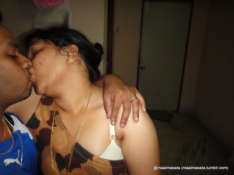 maalmasala:  Desi dever pressing his bhabhi’s big milky boobs n enjoying every