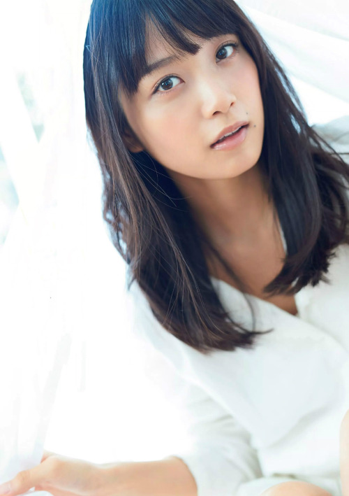 tokuninaidesu:  深川麻衣