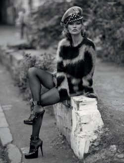 mybenia1:   Kate Moss by Ethan James Green