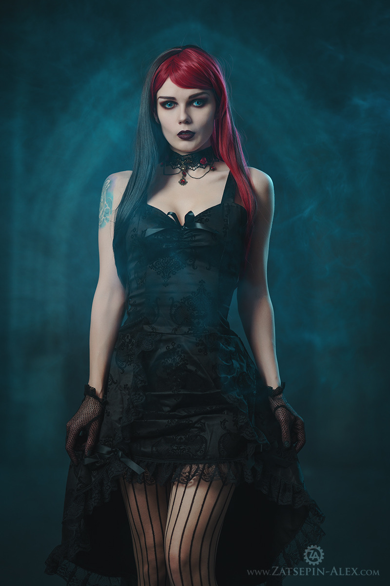 elisanth:  First photo from the new shoot.  Beautiful flock dress by Phaze Clothing. 
