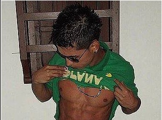 XXX This sexy Latin twink loves to get naked photo