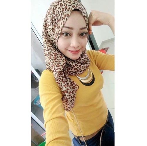 siti9191: aniep2326: Mcm ni laa anak abah, tetek besar, cantik, pantat anak abah pun comel, time adi