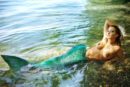 XXX Mermaid cosplay photo