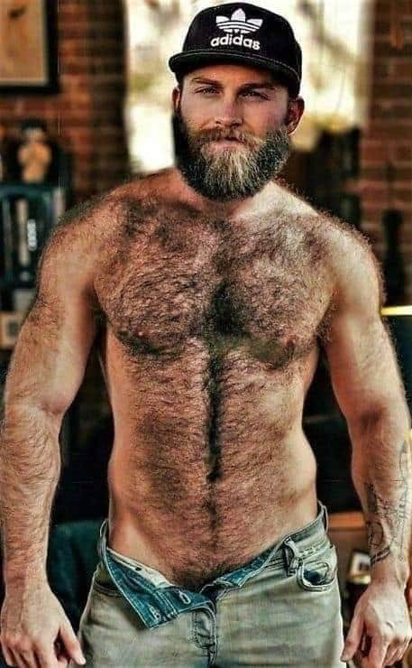 fitbearcatcher: thebearunderground:   The Bear Underground - Best in Hairy Men (since 2010)  🐻💦 Over 44,000 followers and  66k+ posts in the archive 💦🐻     Furpect rough 