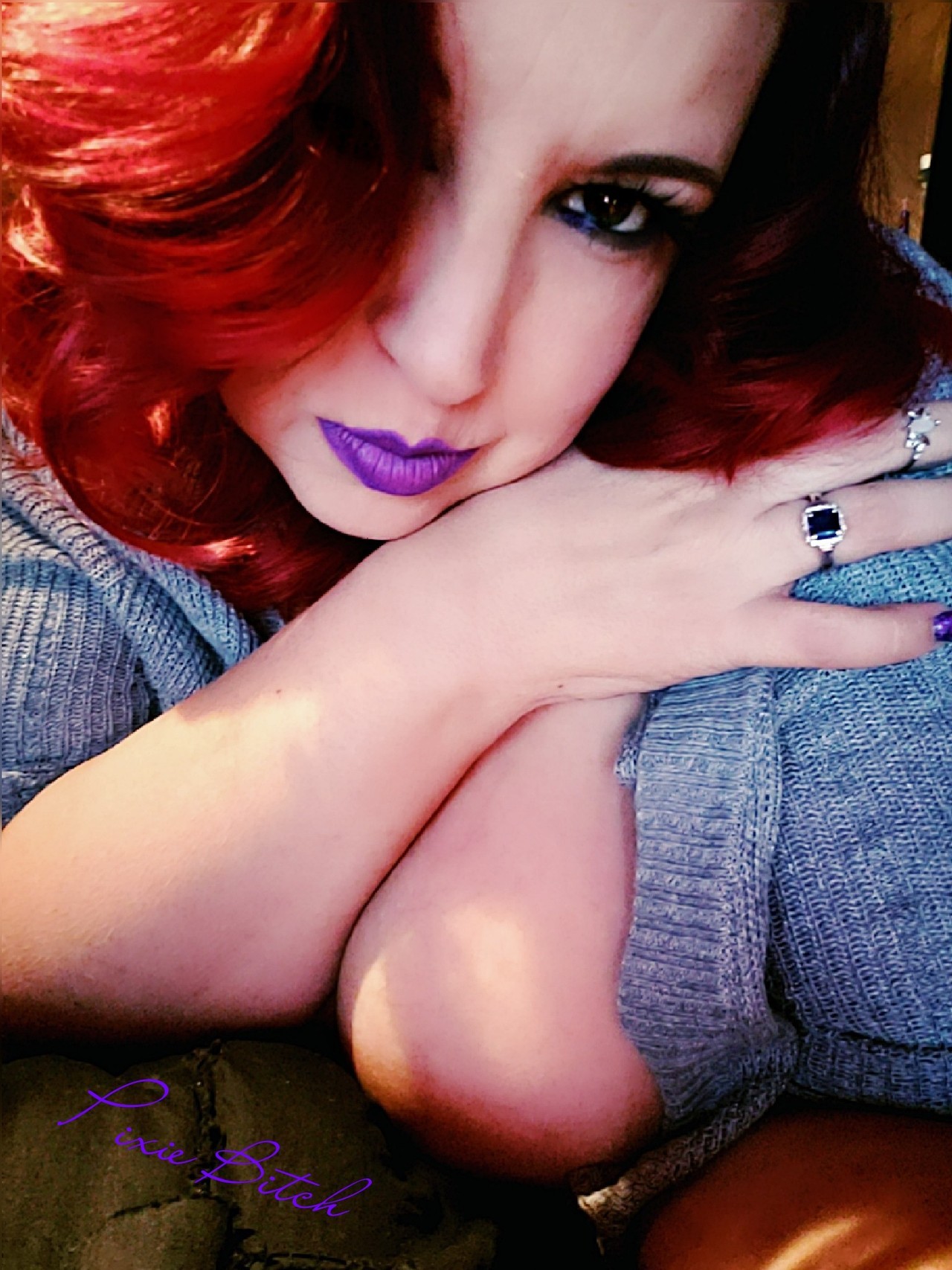 pixie-bitch75:  Flash Friday… Sexy tease pics!💜kisses,pixie💜