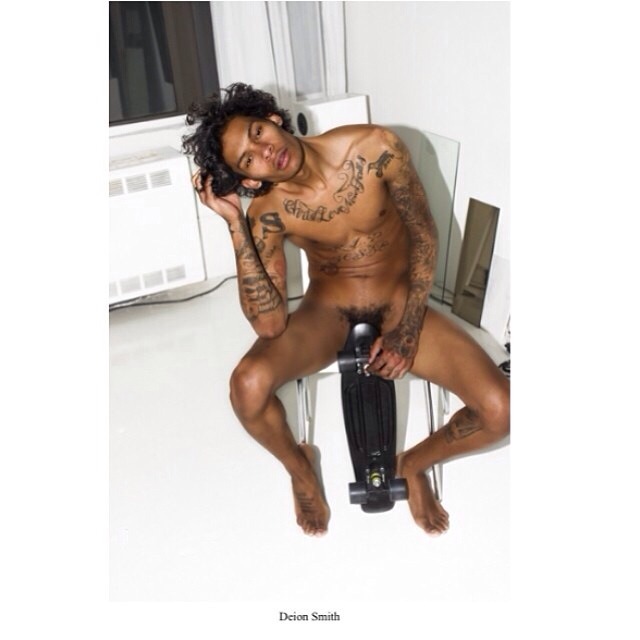 lightskinnedboys:  Deion Smith 