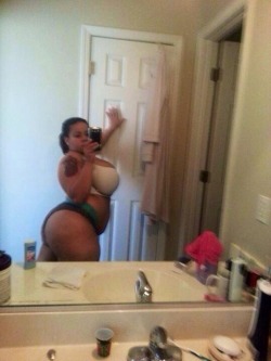 iluvbbwass:  My type of curves bbw  #iluvbbwass