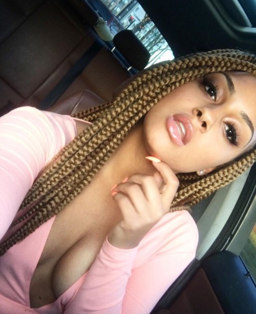 igxbaddies:  @mango_snapple