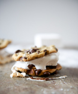 boozybakerr:  Chocolate Chip Cookie Peanut Butter S'mores with the Easiest Vanilla Bean Marshmallows 