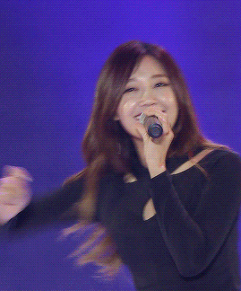 eunjieveryday:  161030 Mr Chu. Performance