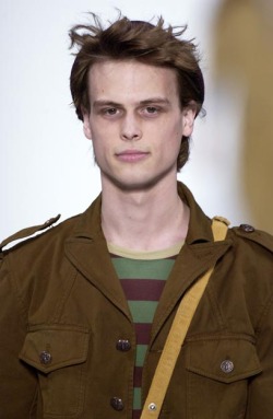 mihaliko:  Matthew Gray Gubler at Marc by Marc Jacobs F/W 2004 