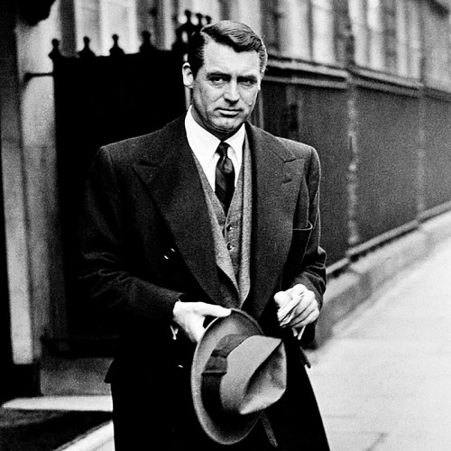 fuckindiva:   “Everyone wants to be Cary Grant. Even I want to be Cary Grant.”  HAPPY BIRTHDAY CARY GRANT (January 18, 1904 – November 29, 1986)