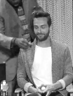 sleepyhollowers:  maichan808:  Tom Mison @ PaleyFest 2014 Sleepy Hollow Panel (3.19.14)