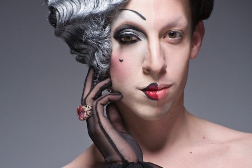 ghastderp: cactoids: New York-based photographer Leland Bobbé has captured portraits of drag 