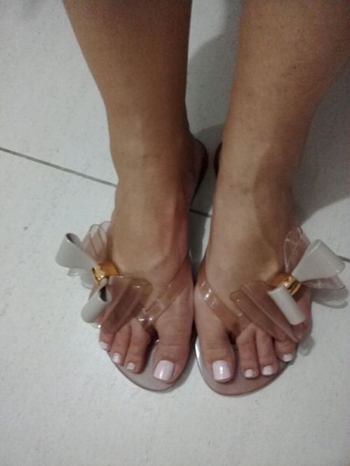 Minha Melissa nova&hellip;linda Boa para esquentar a bunda de meninos (as) desobedientes.