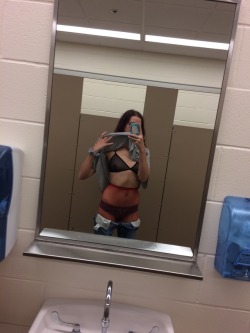 amixxxoffearandpassionback:  I just really love these fishnets and public nudes so have another!  Approved 