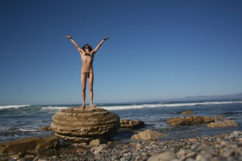 yellowtulipfinch: Took a final skinny dip in my beautiful Pacific Ocean before we head East from San