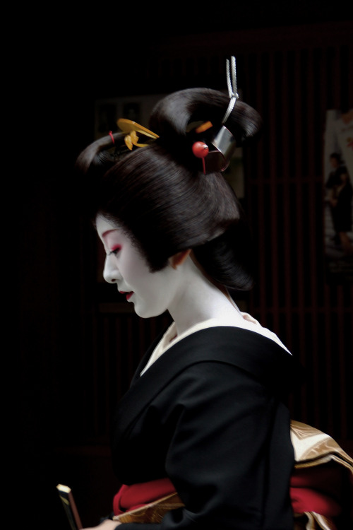 thekimonogallery:Photographed in Kyoto, Japan, by Nobuhiro Suhara on Flickr
