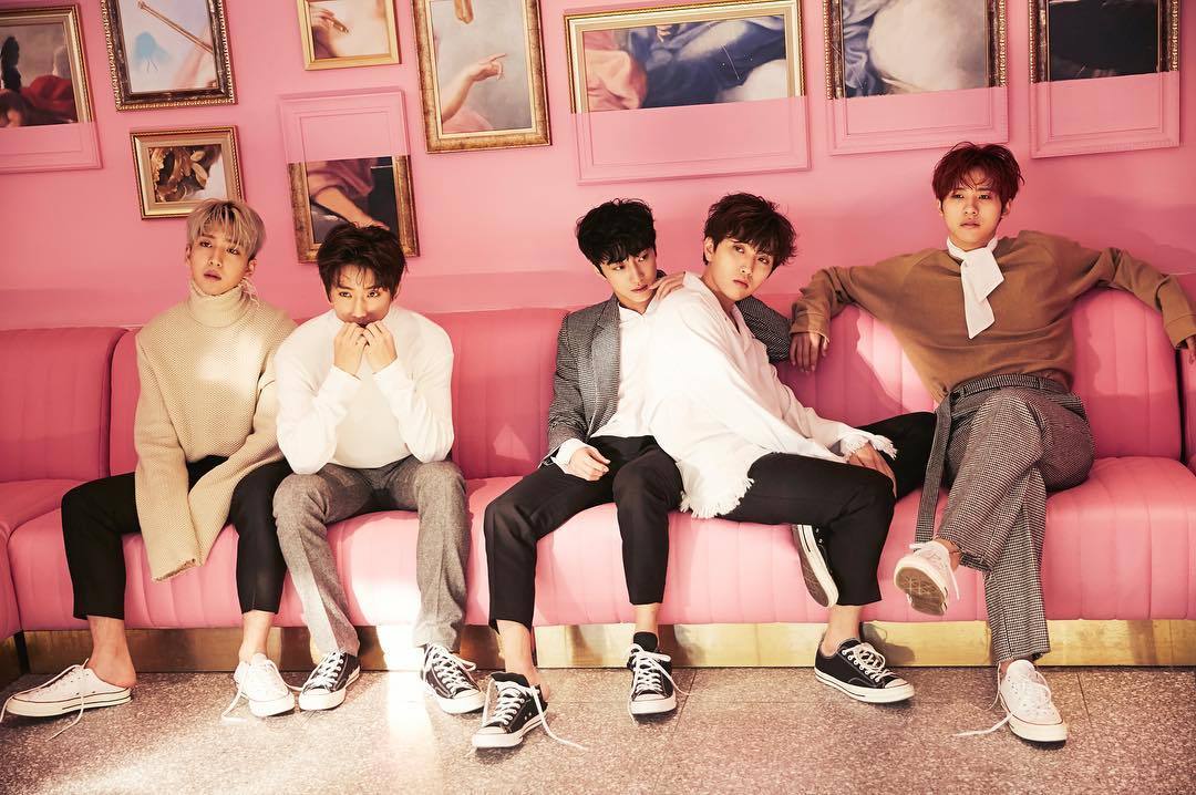 bethe1all4one:  thestarmagazine: #B1A4 화보의 비하인드컷😆 #그냥막찍어도화보