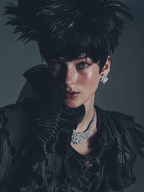 Model: Julia Bergshoeff Photo: Inez &amp; Vinoodh Les Yeux de Julia / Vogue Paris JJ 2016