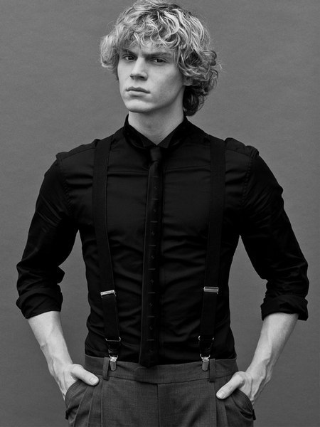 we-still-have-tomorrow:  unsmokable:  BABE  (mostly) black and white (advice)blog.